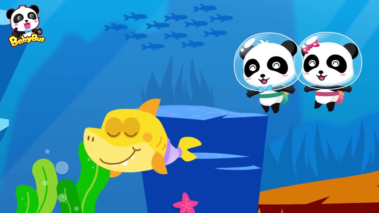 英语动漫鲨鱼妈妈有事儿外出小熊猫当保育员照顾小鲨鱼宝宝巴士英文版
