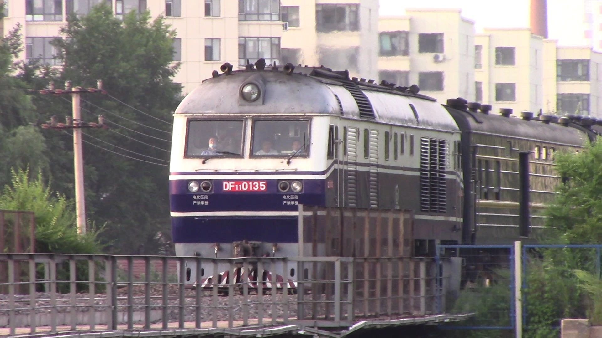 24512去宝山站方向k7521四平通化去张家线路所方向