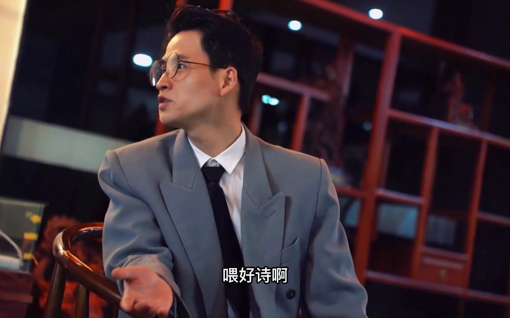 严格来说,我们只不过是个卖唱的,一曲肝肠断,天涯何处觅知音/互粉互关