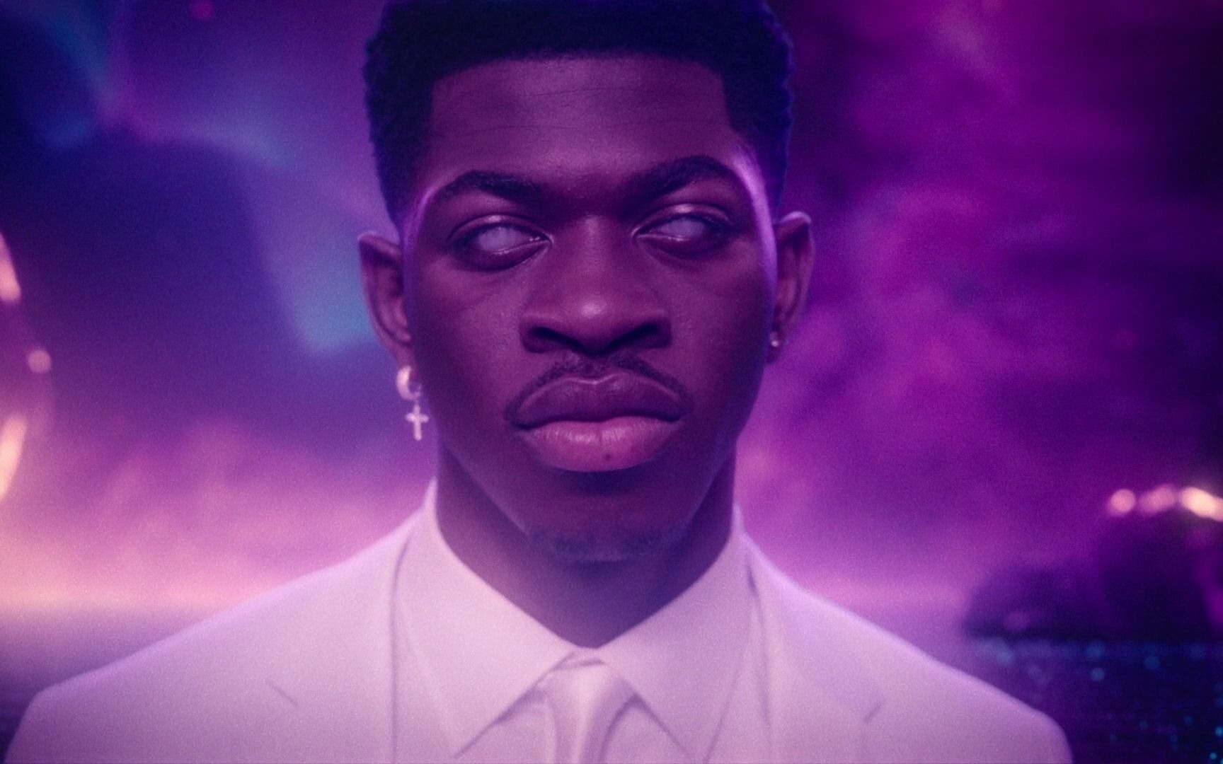 lilnasxsungoesdownofficialvideo