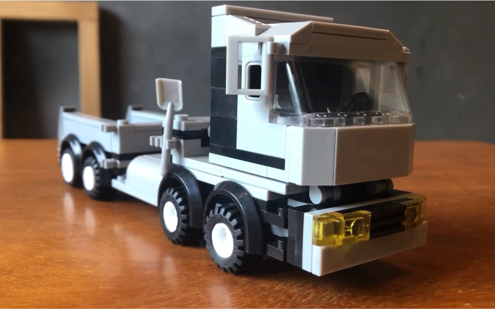 乐高类积木moc6格宽度小颗粒城市救援车,黑灰双拼