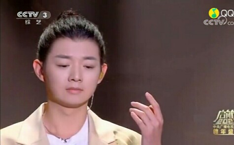 霍尊2021央视跨年一眼千年