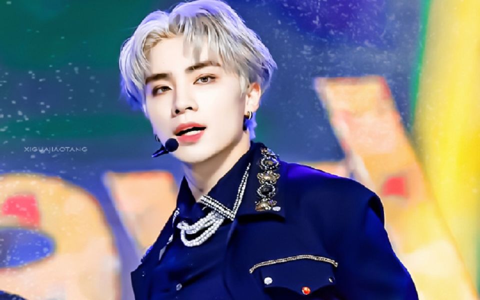 来看银发肖德俊!威神v 肖俊 kick back 直拍一键换装舞台混剪