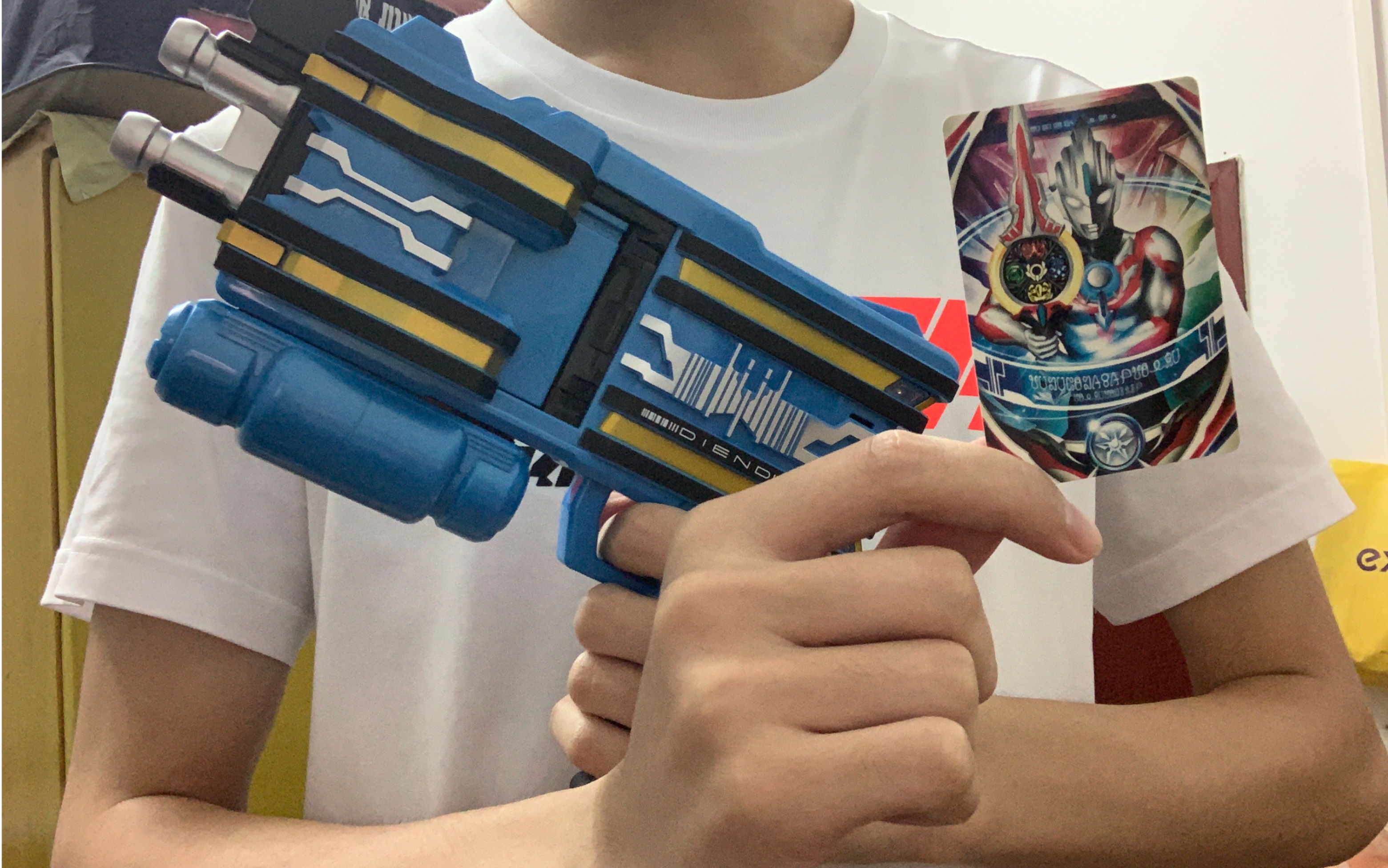 红凯不知道的变身方式【用假面的变身器变奥特曼】