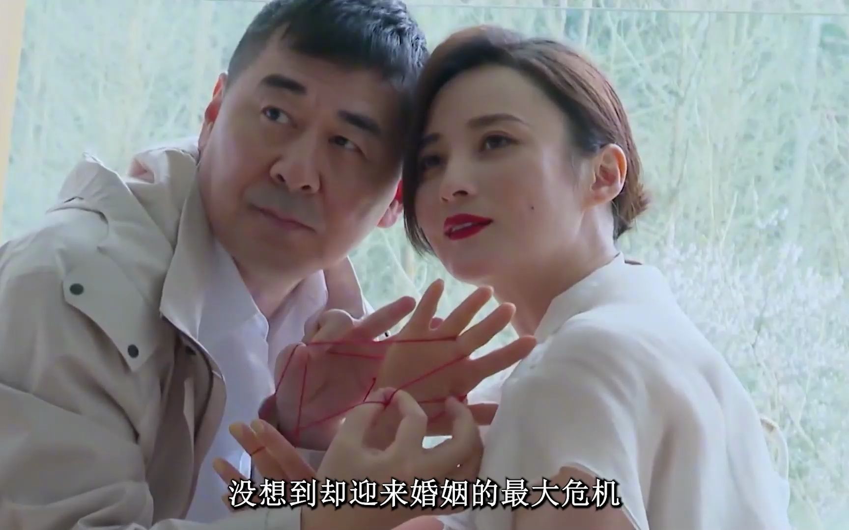 "伺候皇上"蒋勤勤:挺二胎孕肚做家务,上综艺揭开陈建斌真面目丨娱乐