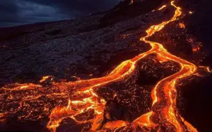 Скачать видео: 动画解读：火山是如何形成的？