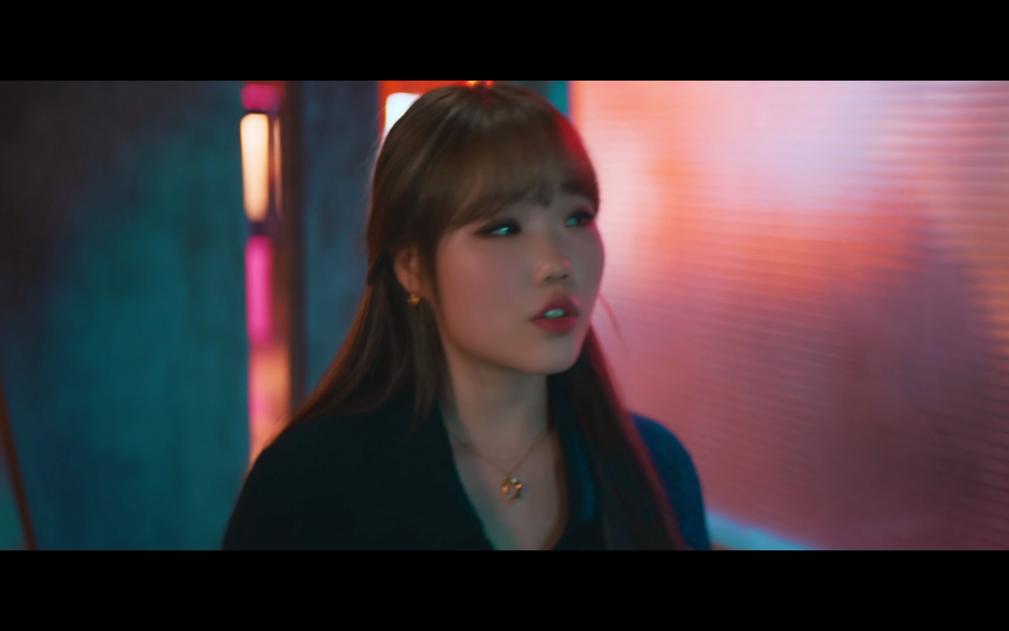 [图]【4K MV】AKMU - HAPPENING