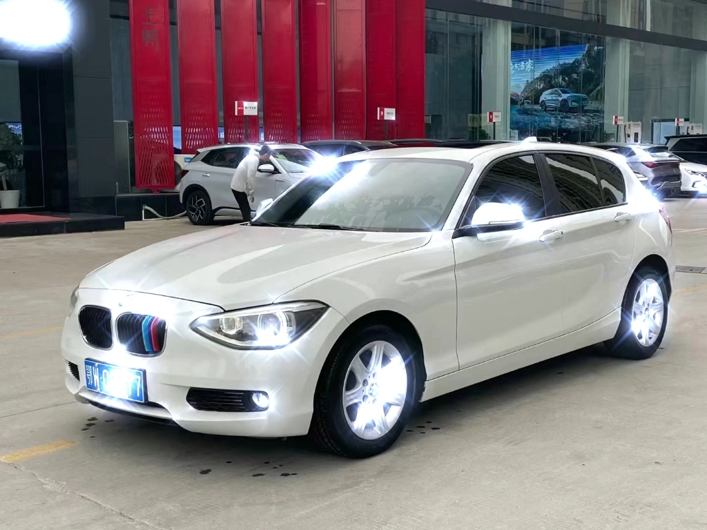 最新拿下14年上牌宝马116i 整车精品无事故 无泡水 操控无敌 1.