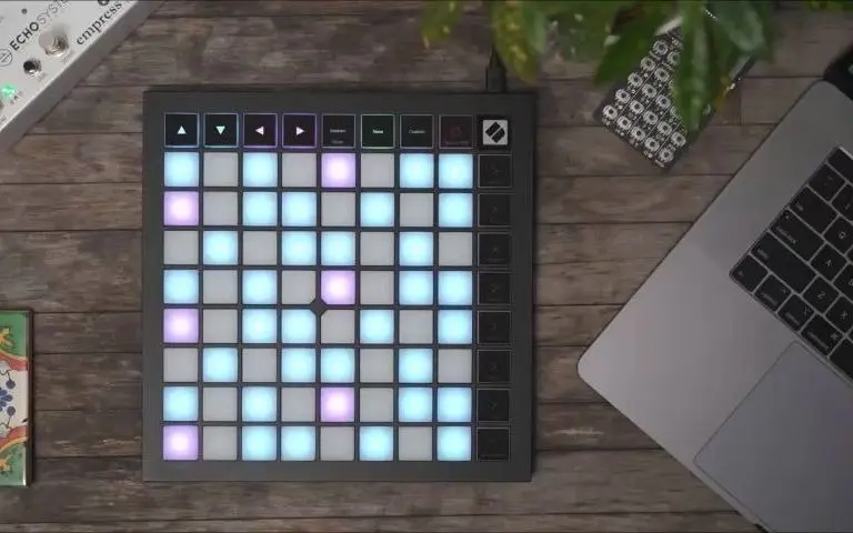 Launchpad X – 力度感应打击垫&压力感应打击垫// Novation_哔哩哔哩_