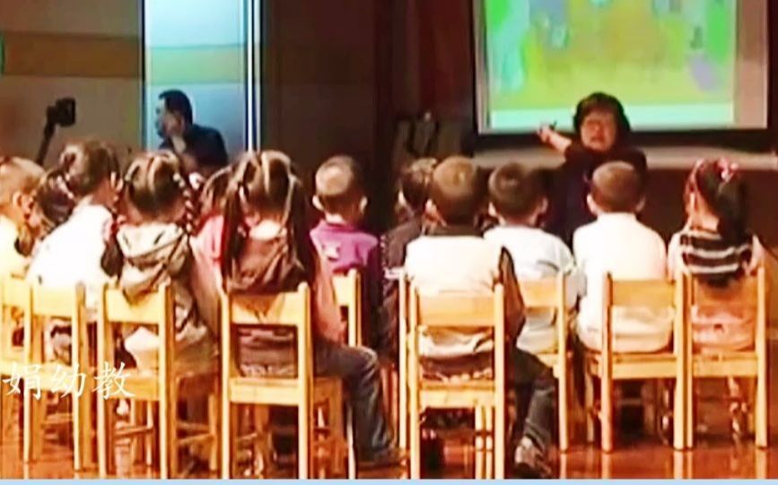 [图]幼儿园优质公开课：大班语言绘本《幸福的大桌子》#幼儿园公开课#幼儿园#幼儿园优质课#幼儿园优质公开课#幼儿园优秀公开课