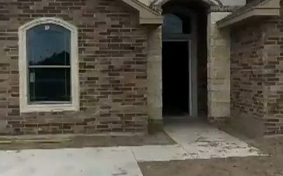 [图]德州10万刀的房子Can you buy a house in Texas for 100K YES! 4 bedroom 2 bath brand new.