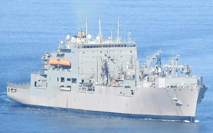 【美国海军】刘易斯·克拉克级干货/弹药补给舰"罗伯特.e.