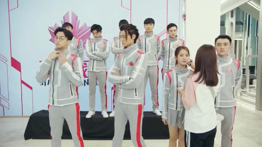 【全职高手电视剧】嘉世战队拍集体照,状况不断【全职高手】嘉世战队