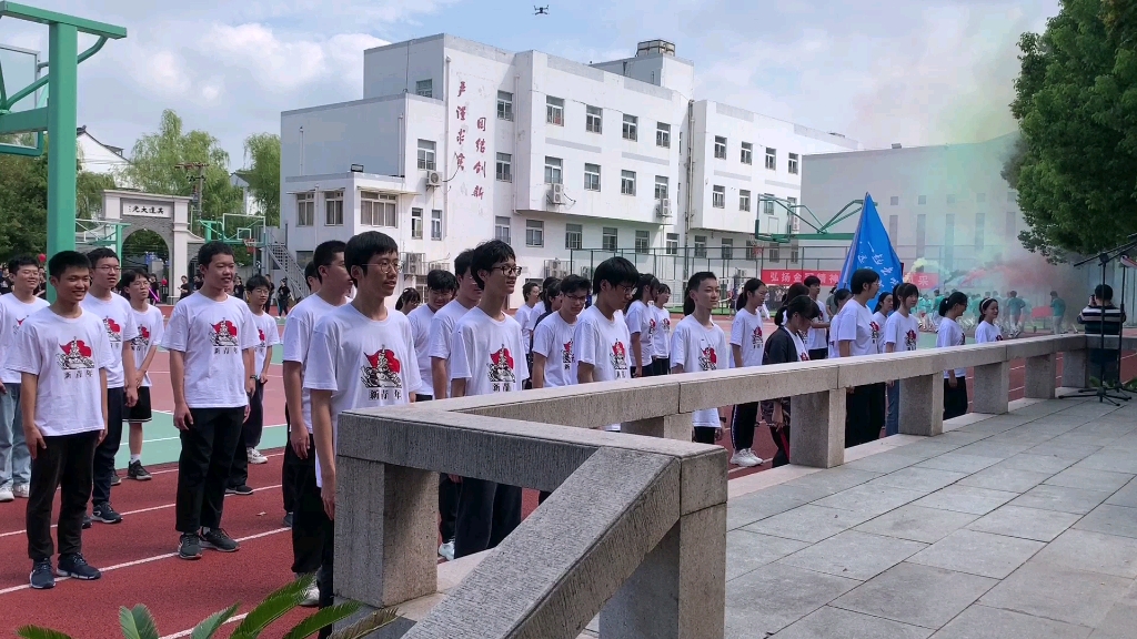 [图]学校运动会跳《破阵》