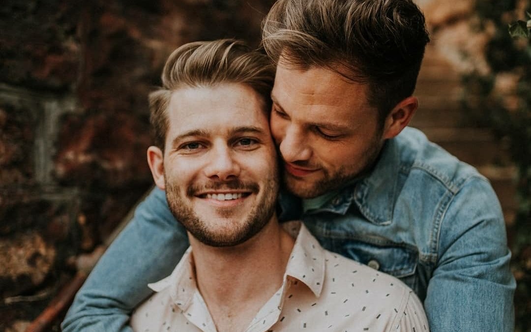 【dadsnotdaddies/lgbt/中字熟肉】甜蜜夫夫的骄傲游行_哔哩哔哩 (゜