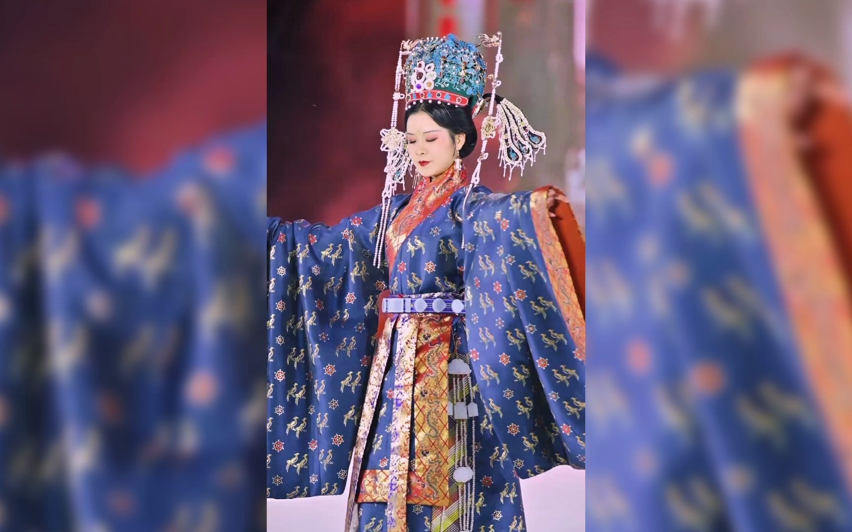 【御讙纪汉服】我们终于找到布料,可以做一件复原款的明代皇后的"翟衣