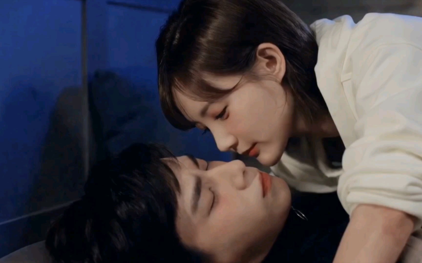 胡一天李一桐吻戏片段