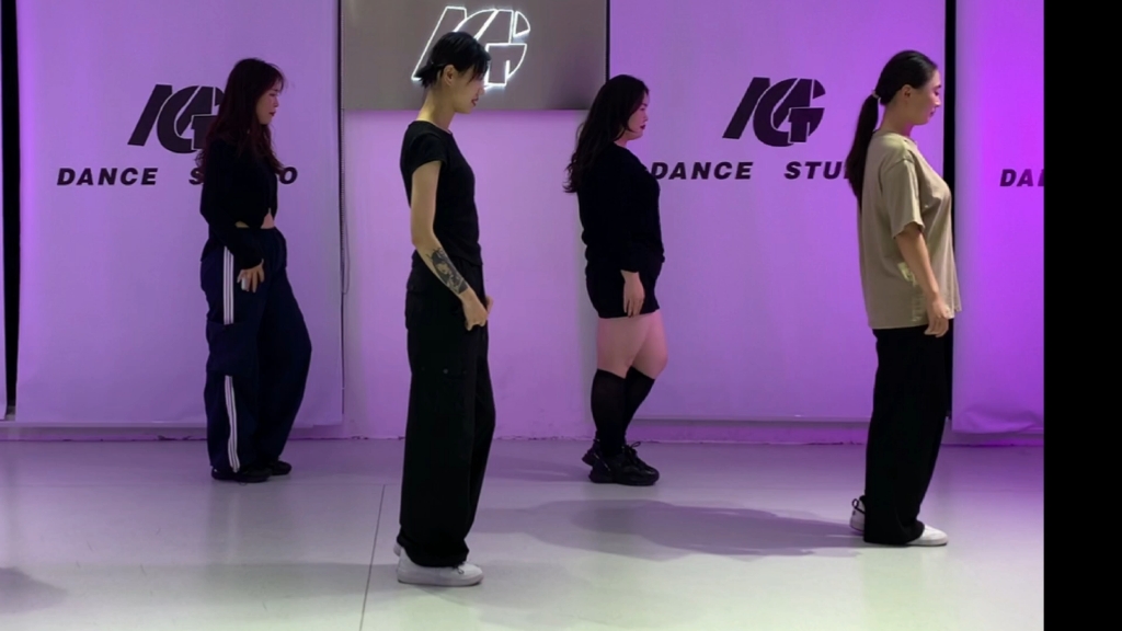 girls day期待,背带舞 努力性感中!还得是二代团呀!