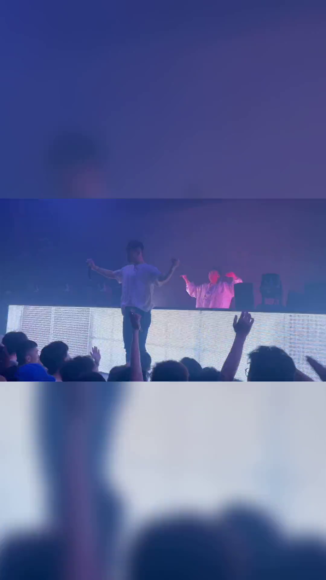 酒吧mc大型蹦迪现场蹦迪唯有蹦迪解千愁这谁顶得住啊