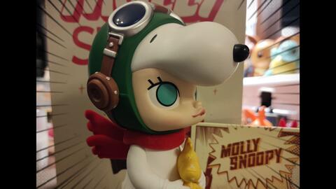 POPMART 泡泡玛特Molly 史努比联名联名手办_哔哩哔哩_bilibili