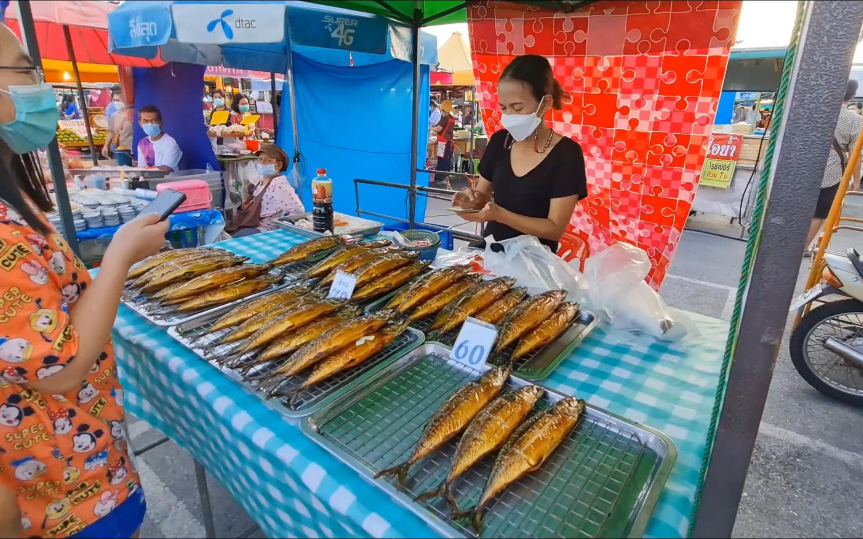 泰国Chonburi夜市,吃的又好又便宜哔哩哔哩bilibili