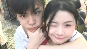 那时候半年才能见一面 现在可以每天在一起啦