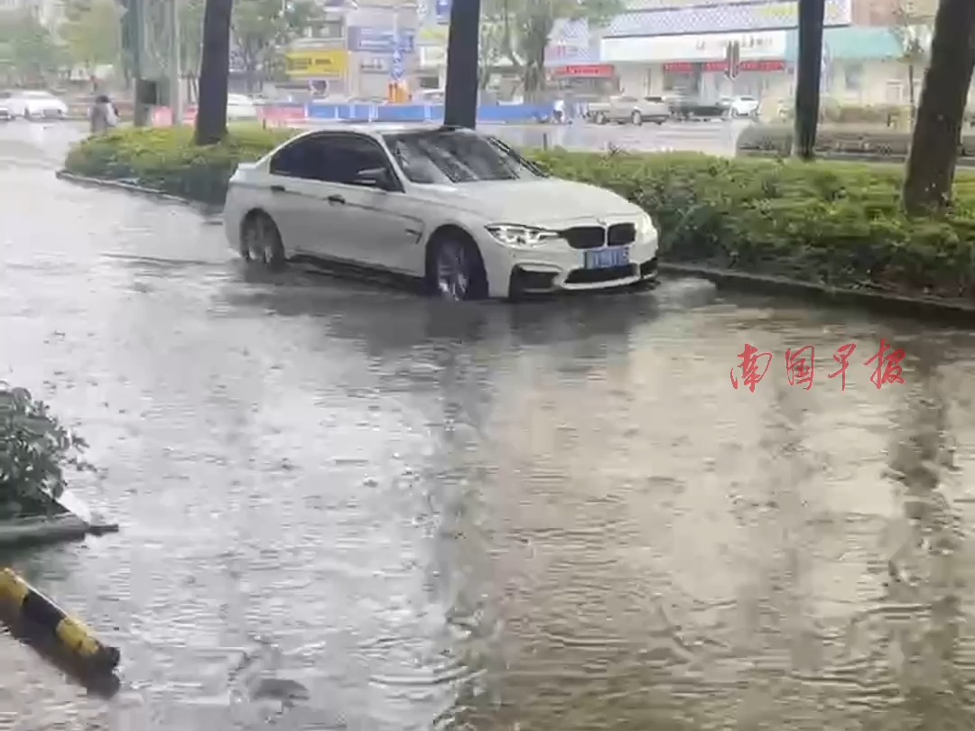 钦州市防汛防台风一级应急响应调整为三级,分批有序解除限制措施哔哩哔哩bilibili