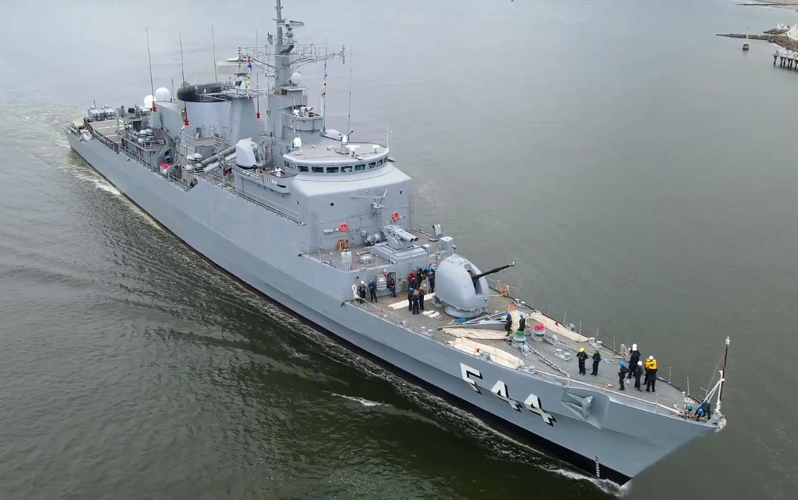 【巴西海军】尼泰罗伊级护卫舰"独立"号(f-44)驶入塔雅伊港(2023/4)