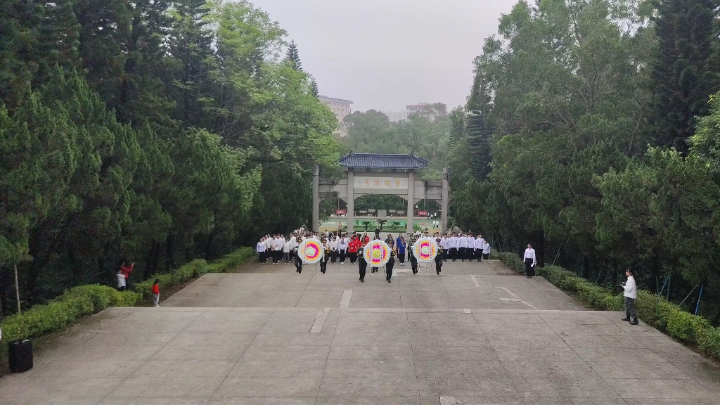 【祭英烈】鲜花献英烈,哀思祭忠魂哔哩哔哩bilibili