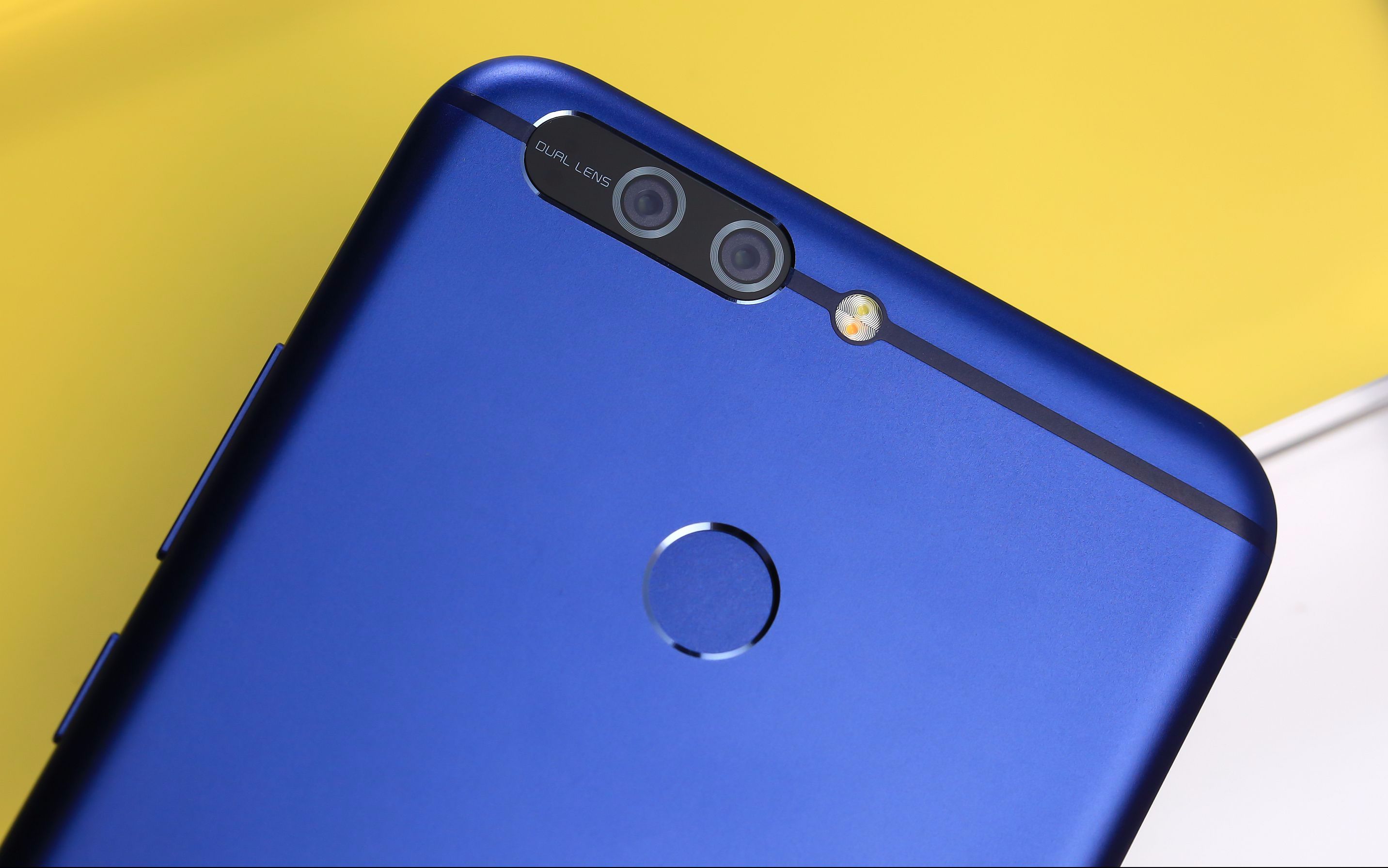 相差2000元,荣耀v9和360n5你选谁