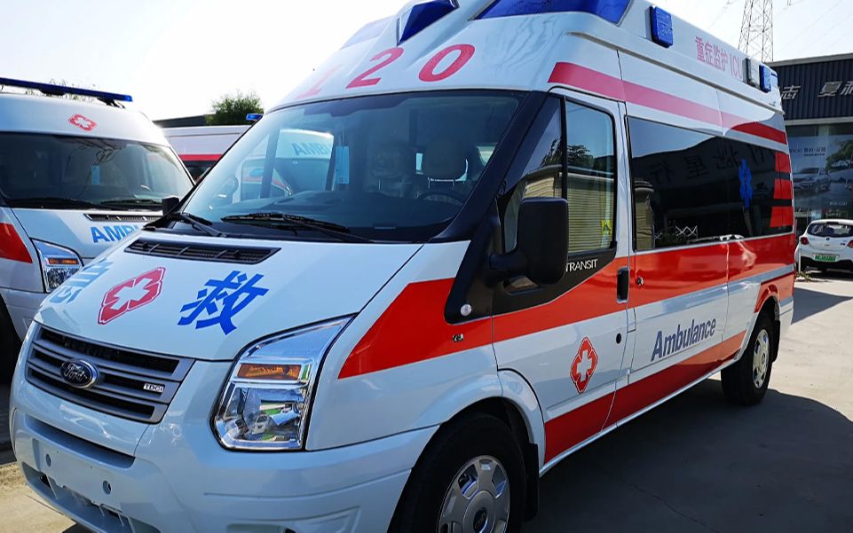 了解一下广州救护车长途转运《跨省救护车出租怎么联系》