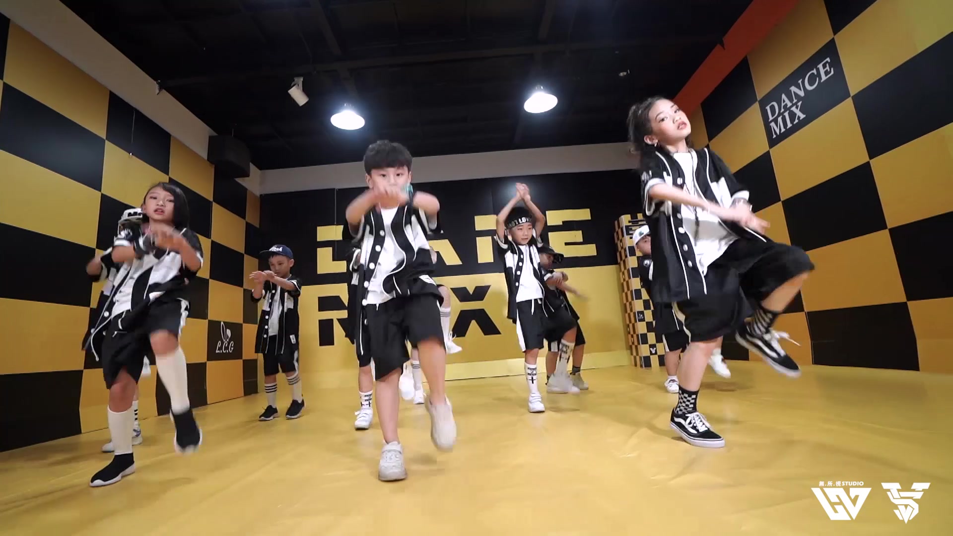 南昌舞维一体街舞2019mdv争霸赛--小小忍者团《mini ninjas》