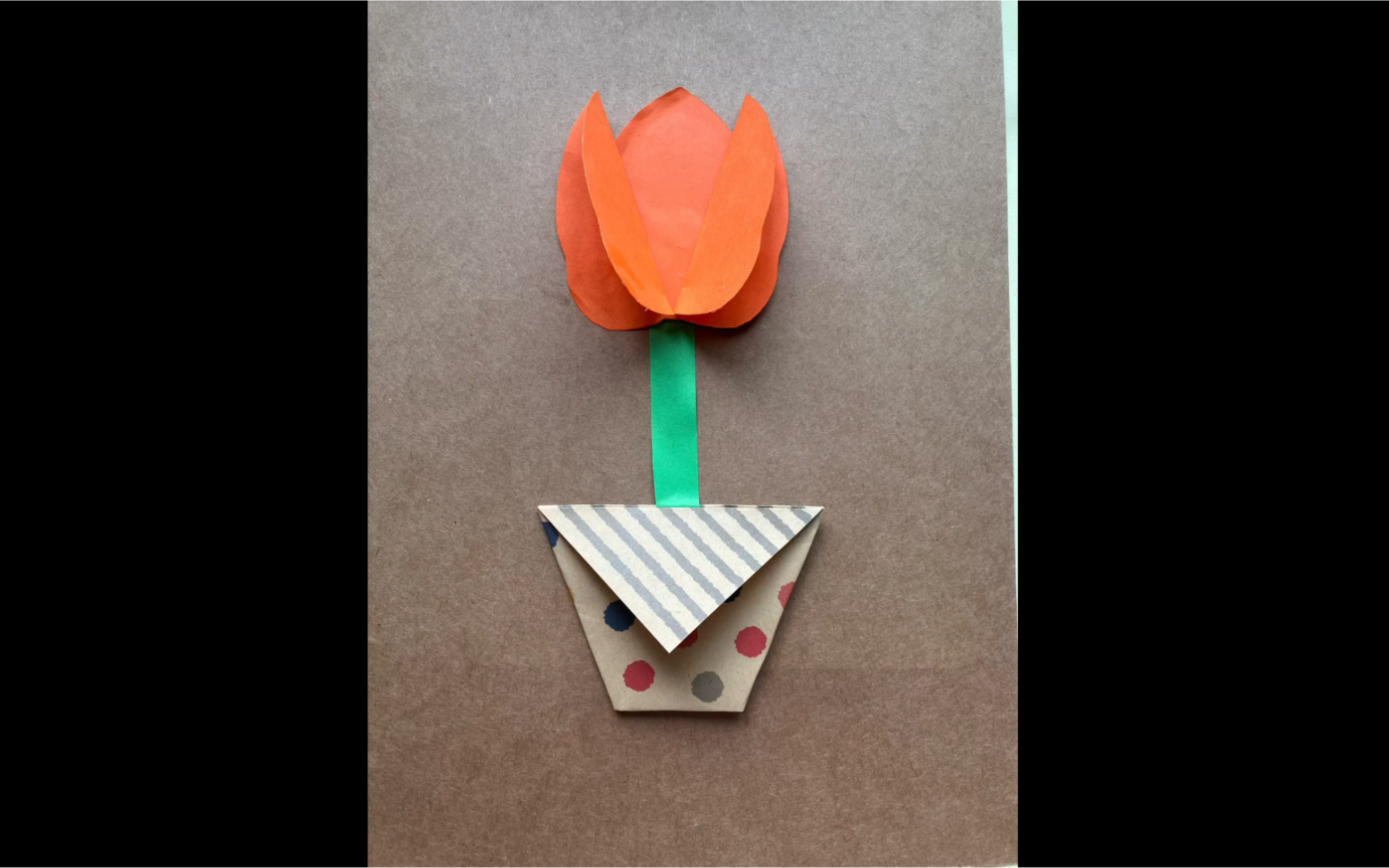 郁金香盆栽(折纸,剪贴)幼儿园中班