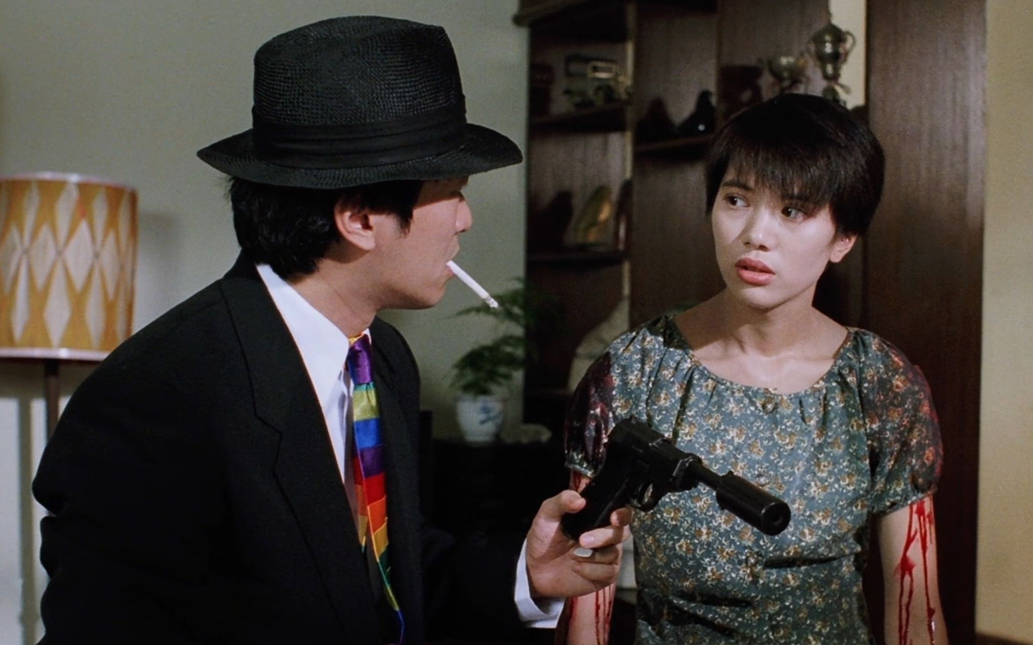 在b站看五大钓鱼执法名场面向后射又向前射的狡猾之枪