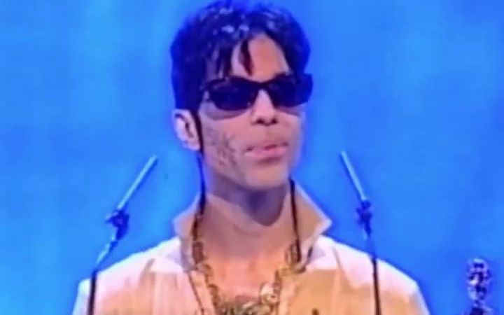 [图]Prince最屌的领奖台词-1995经典演讲 BRIT Awards