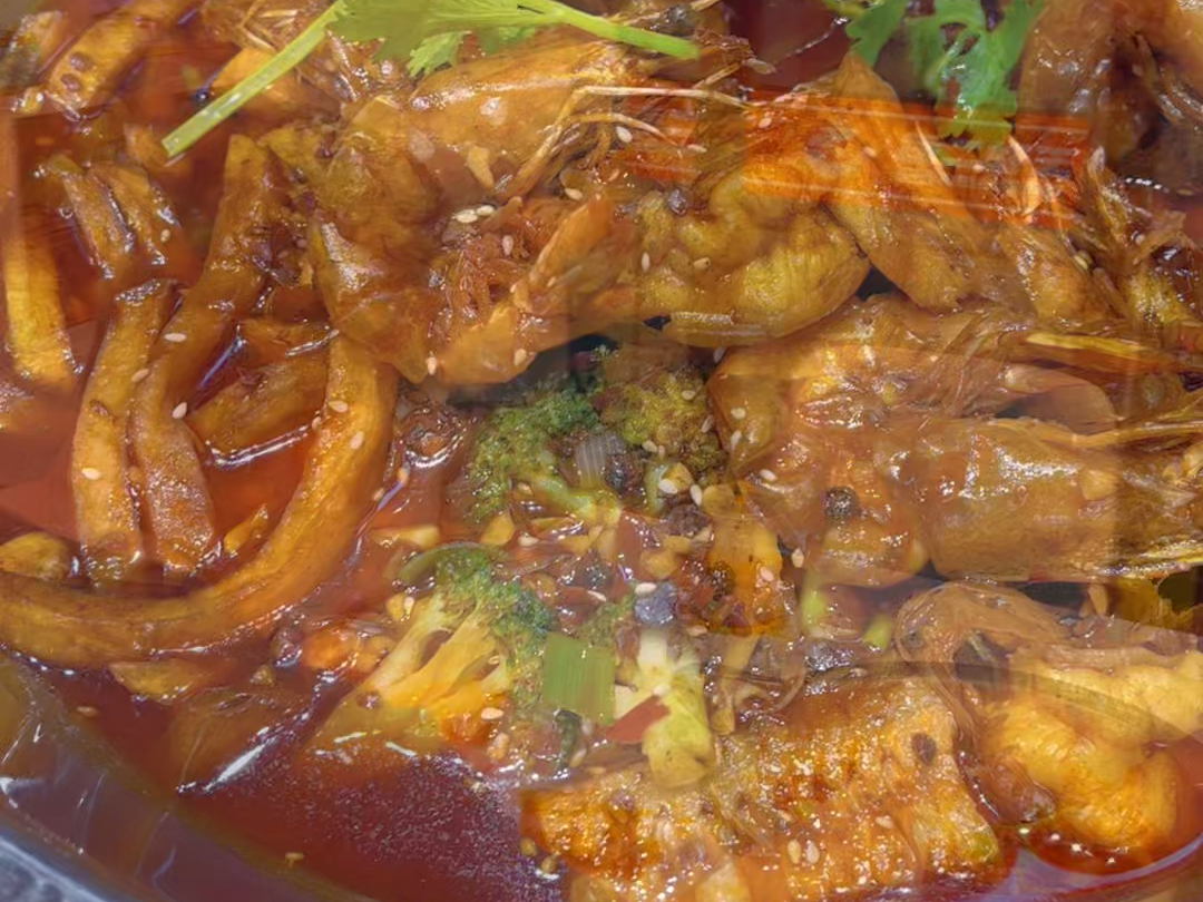 【美食】虾火锅大餐,让你垂涎欲滴!