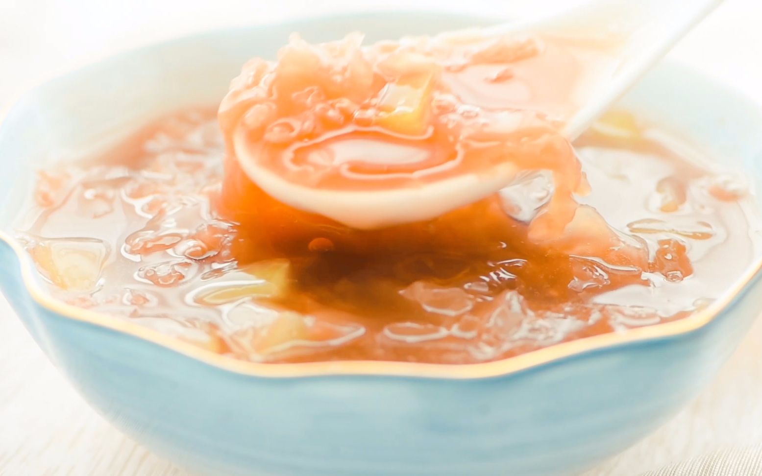 药膳祛暑的西瓜翠衣助眠汤