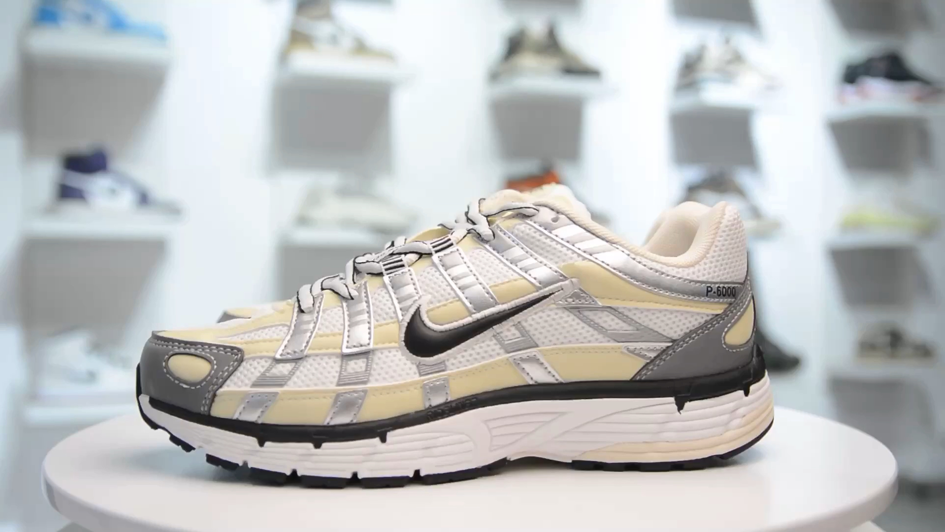【实拍欣赏】nike p-6000 休闲跑步鞋 银色