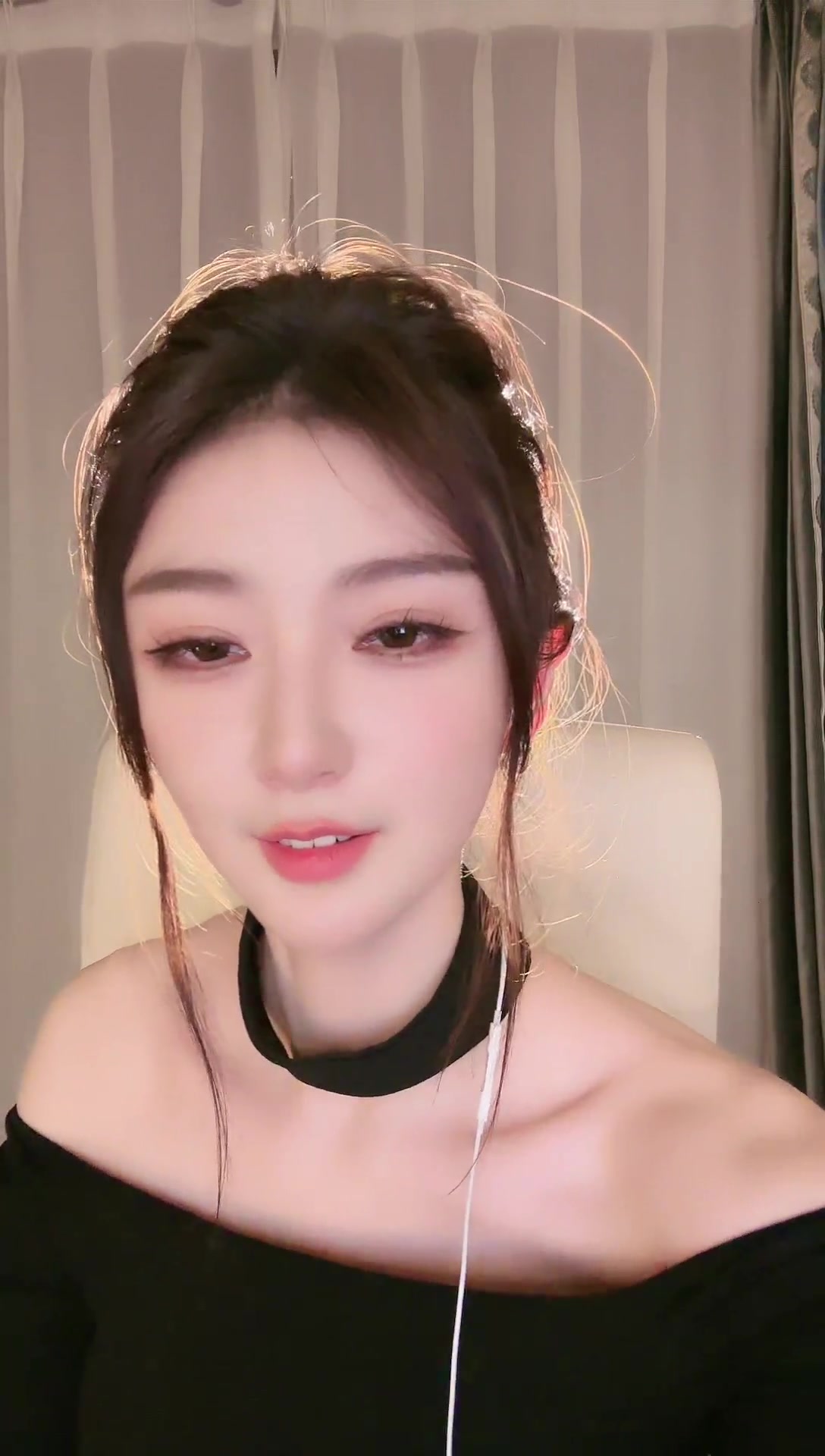 双胞胎芊语芊寻 播套大平层 2023-04-07 录播