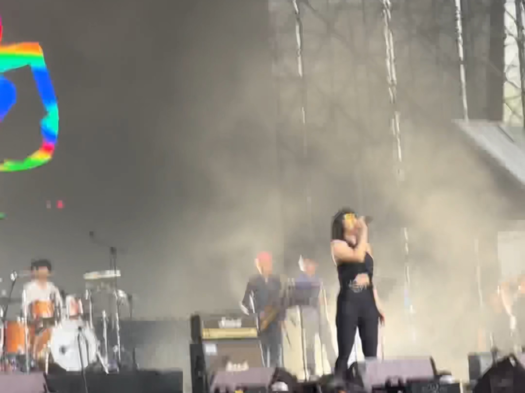 live备份| 2024佛山草莓音乐节-后海大鲨鱼-《猛犸》