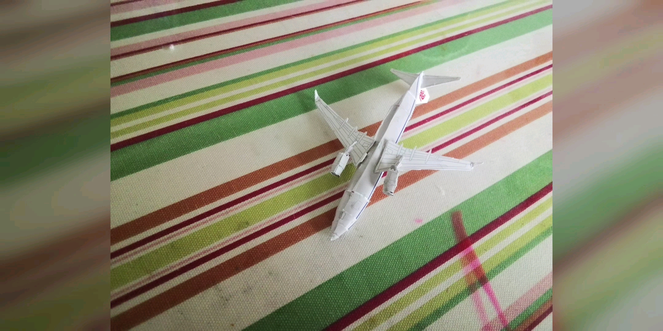 国航737 max 8纸模