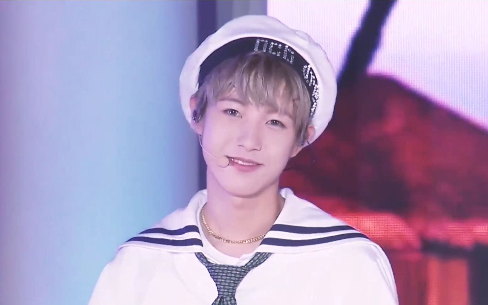 【黄仁俊水手服cut】穿水手服的男孩子永远是我的白月光!