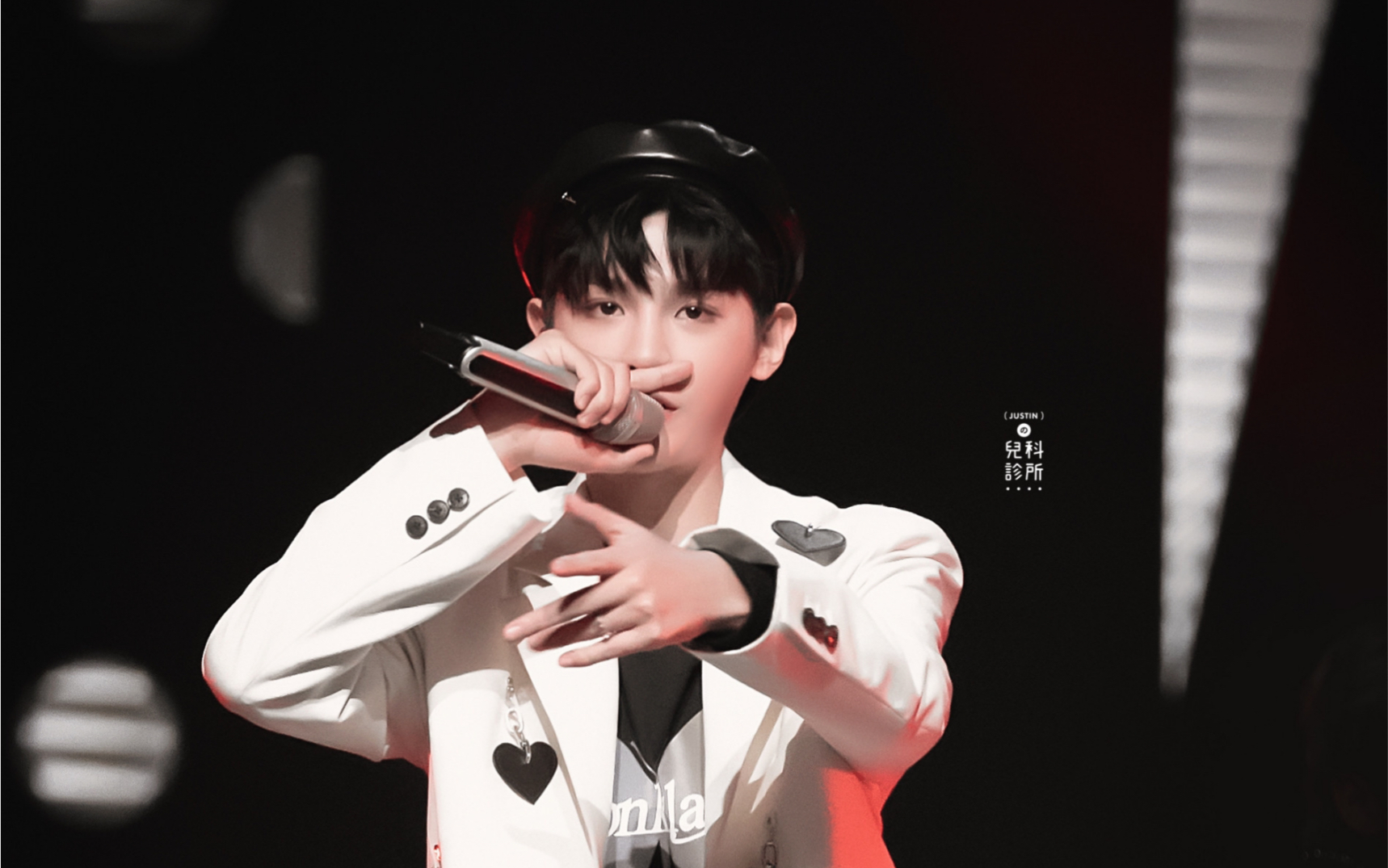 justin黄明昊wytb抖音星动之夜直拍focus