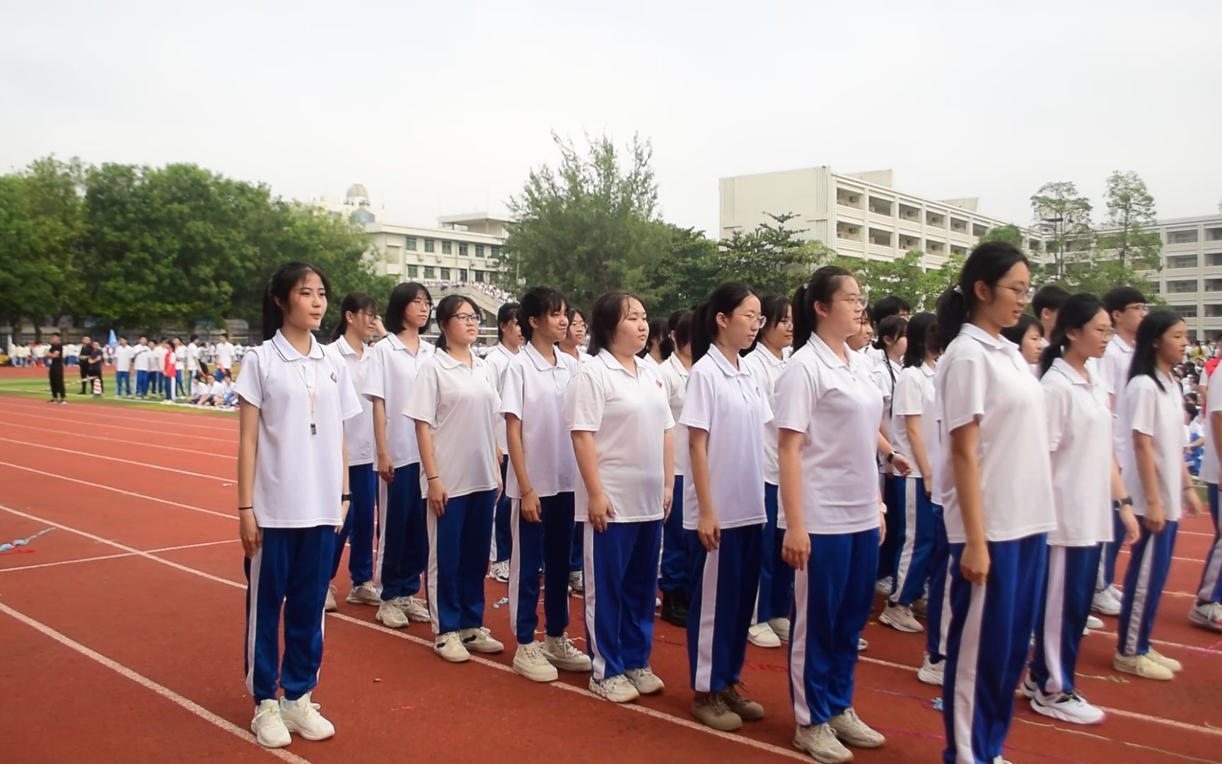 2023湛江一中体育节开幕式高二7班入场