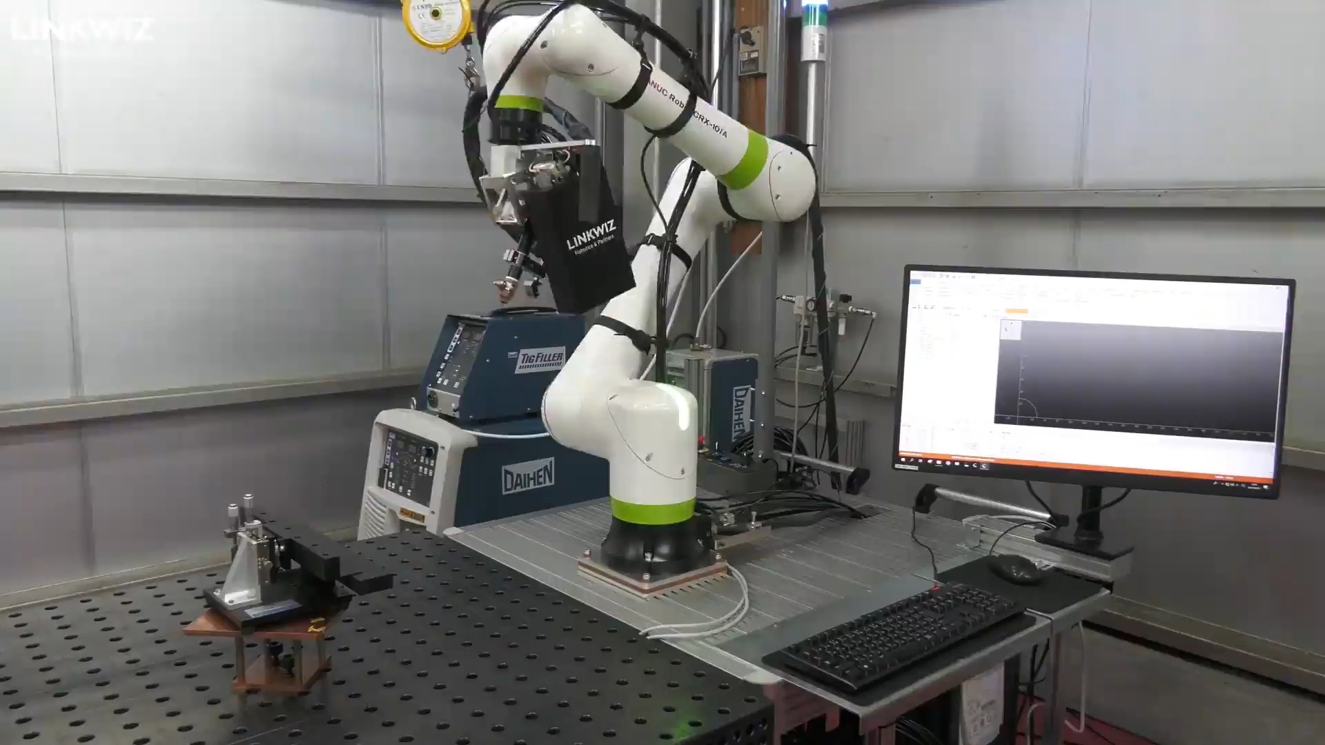 全自动化焊接协作机器人机械手工作站生产线vs人工