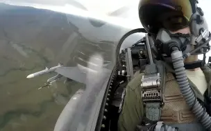 F-16飞行员：投弹完成！让我康康砸中没有？！