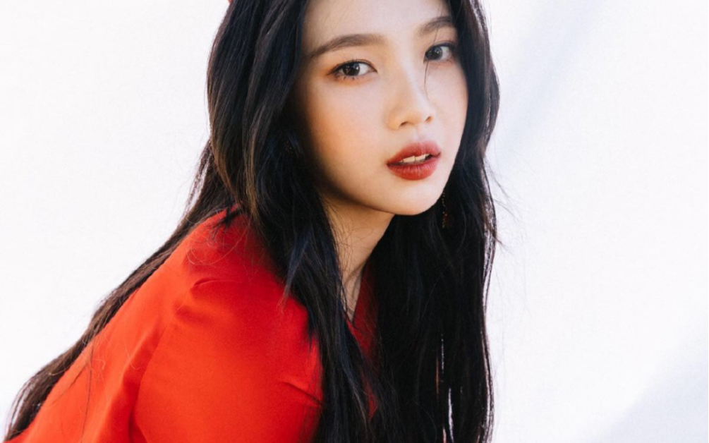 【朴秀荣】 peek-a-boo直拍(换衣剪辑)_哔哩哔哩 (゜-゜)つロ 干杯