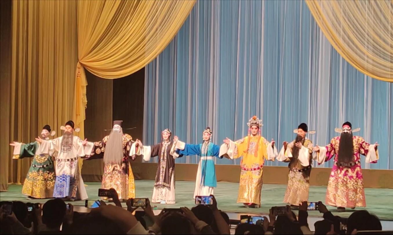 【观剧日记】京剧《宇宙锋》谢幕