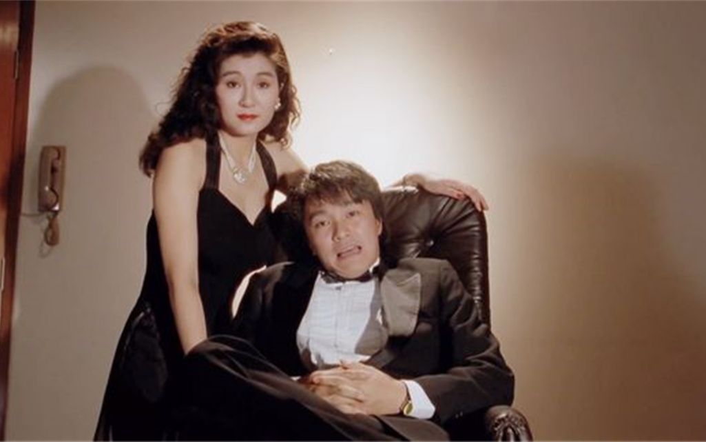 为了引起赌神注意,阿星剑走偏锋,录影自称赌圣向赌神挑衅