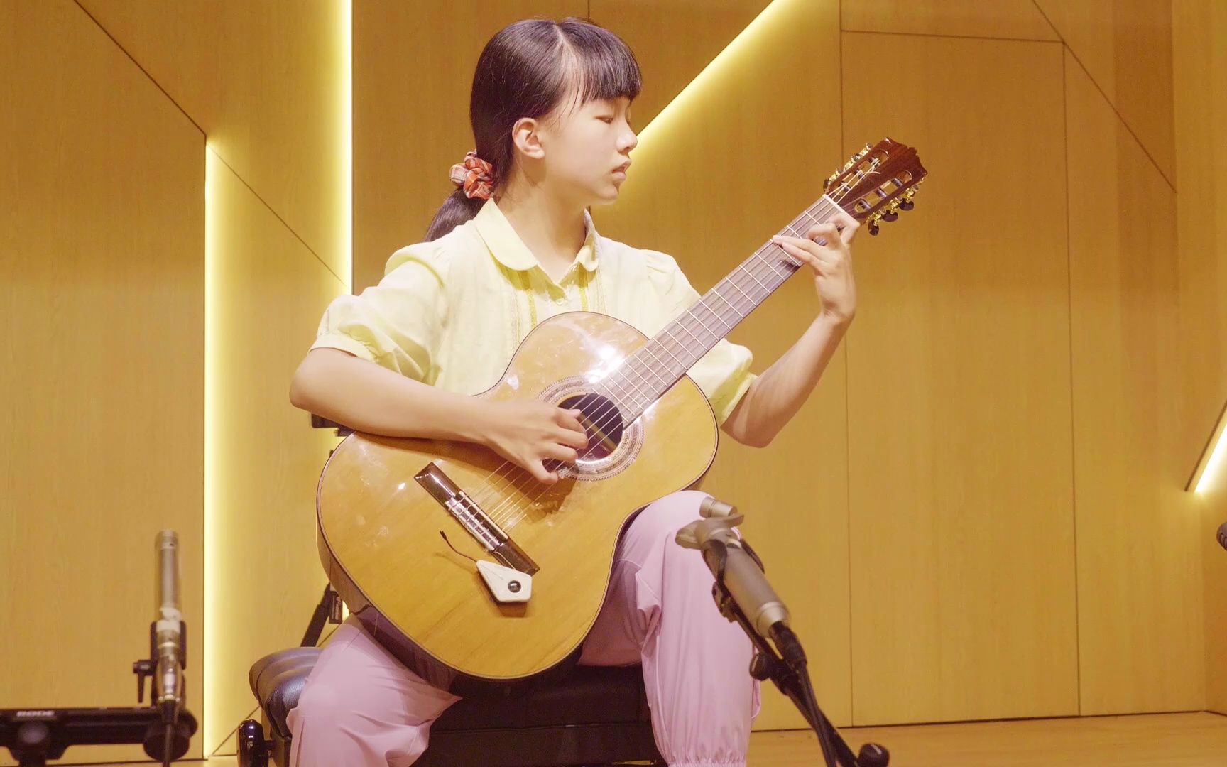 叶子瑜 古典吉他《南泥湾》贵阳凌云吉他